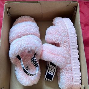 Ugg Oh Fluffita slide size 8